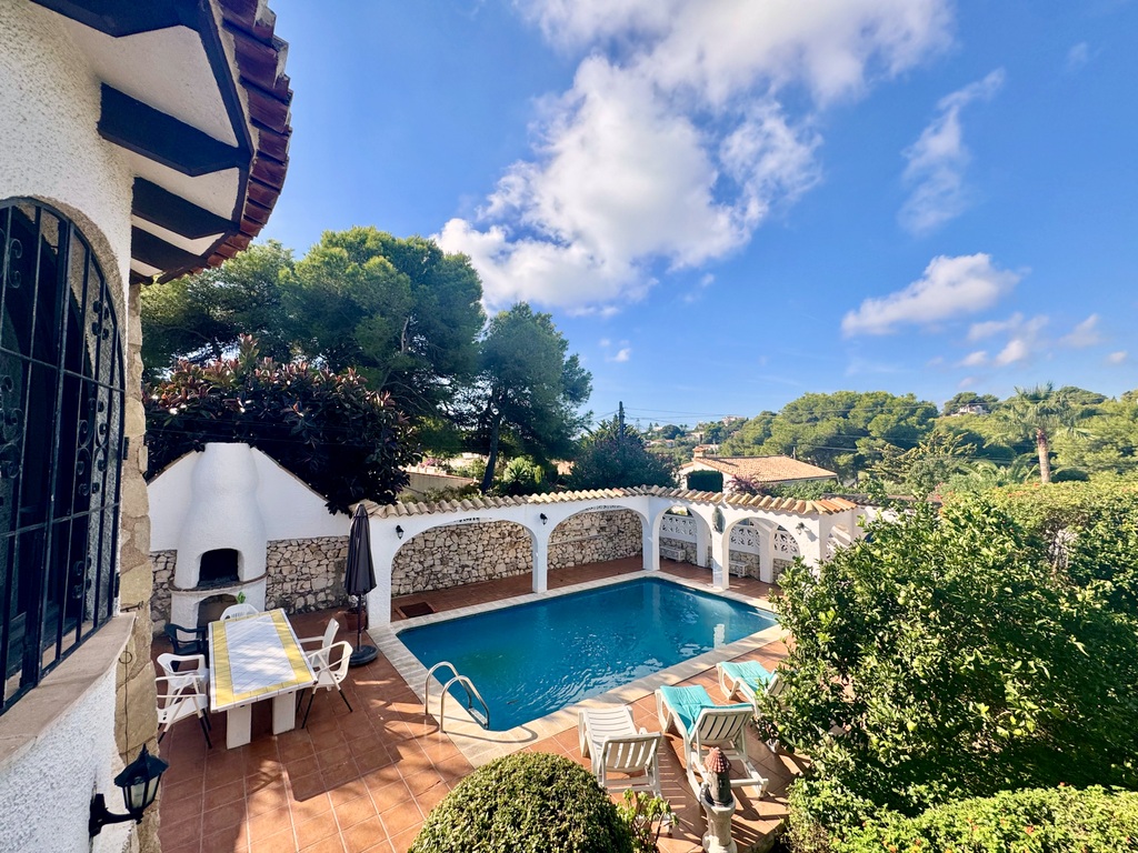 2601APBM - Chalet à vendre à Jávea, Balcón al Mar, avec piscine et jardin.