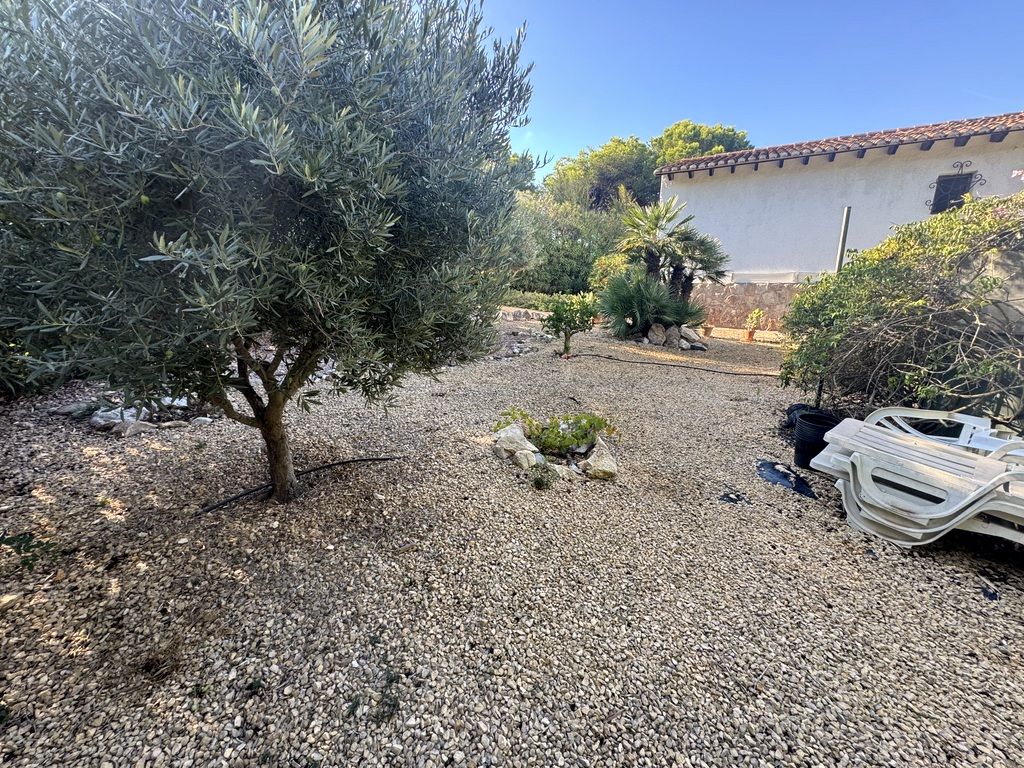 2601APBM - Chalet à vendre à Jávea, Balcón al Mar, avec piscine et jardin.