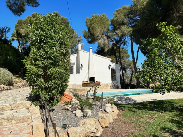 Villa te koop in rustige omgeving van Javea